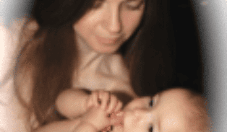 Daniela Clapp, the Vegan Mom, with her daugther Christina