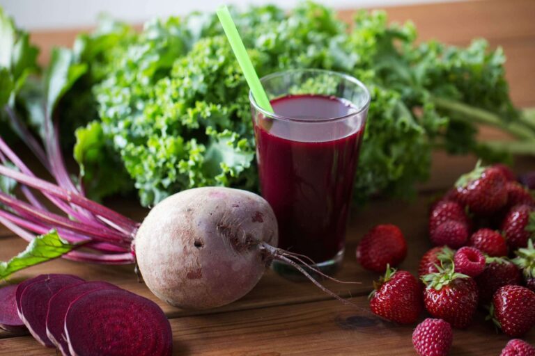Beet and Strawberry Smoothie